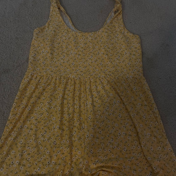 Yellow flower romper - Picture 2 of 7